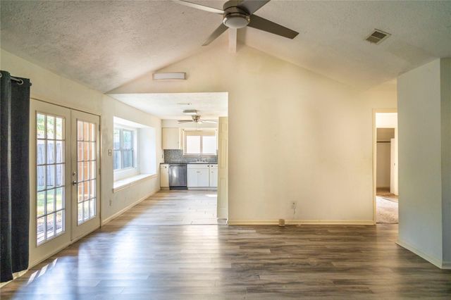 17330 Heritage Bay Drive, Webster, TX 77598