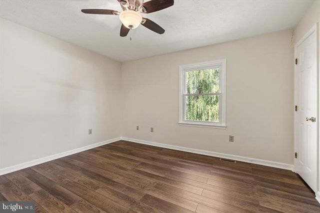 136 NIGHTINGALE AVE, Stephens City, VA 22655