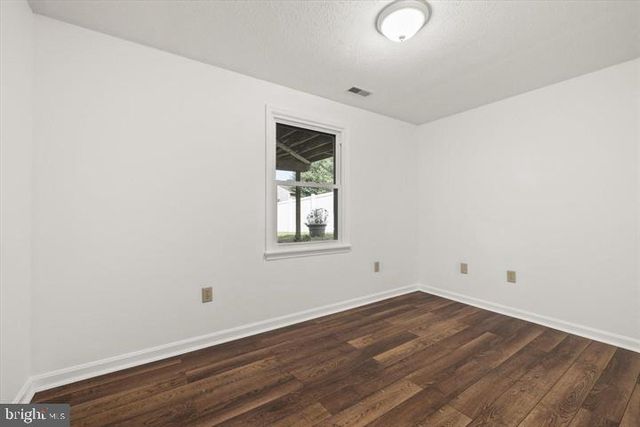 136 NIGHTINGALE AVE, Stephens City, VA 22655
