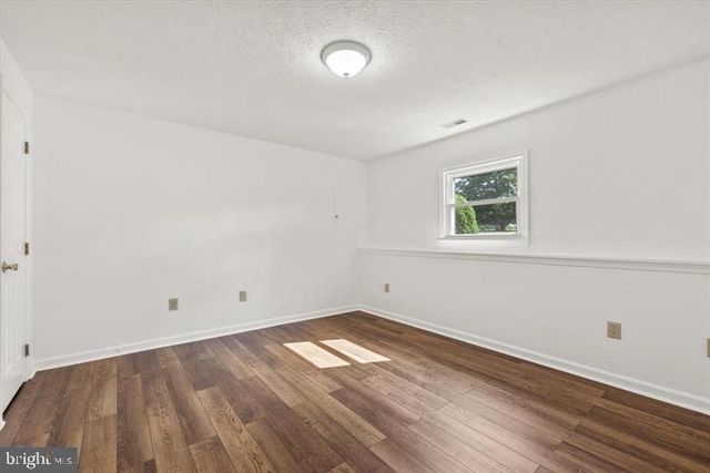 136 NIGHTINGALE AVE, Stephens City, VA 22655