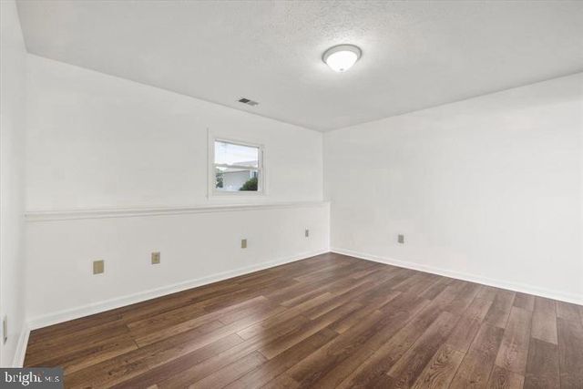 136 NIGHTINGALE AVE, Stephens City, VA 22655