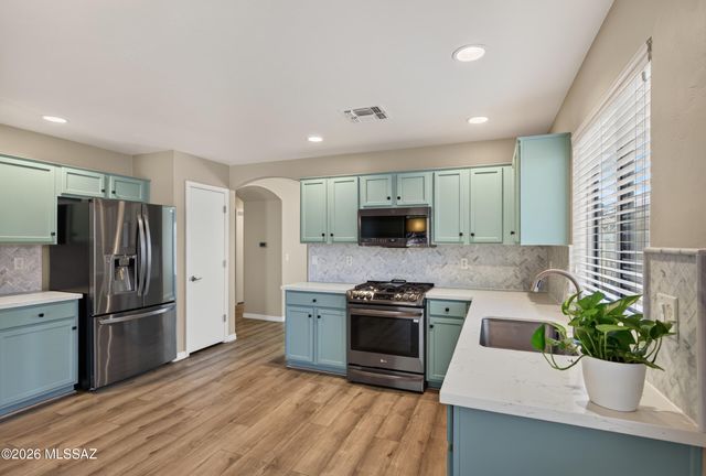 2374 S Adventure Trail, Tucson, AZ 85748
