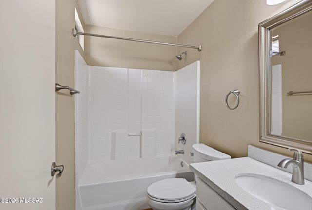 2374 S Adventure Trail, Tucson, AZ 85748