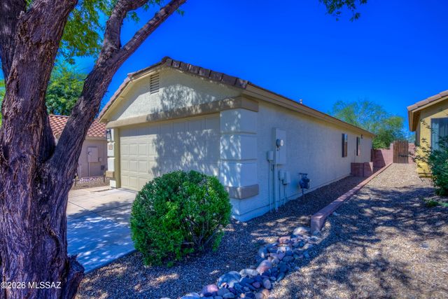 2374 S Adventure Trail, Tucson, AZ 85748