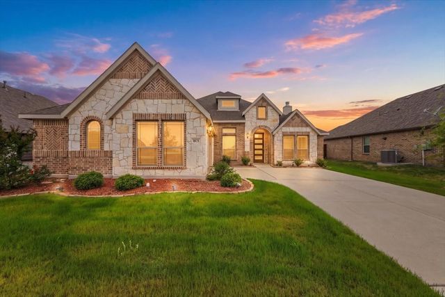 1021 Longbow Lane, Crowley, TX 76036