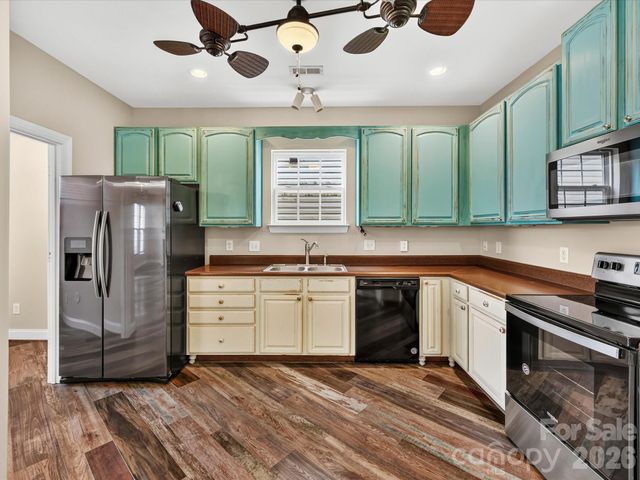 9645 Storybook Avenue NW, Concord, NC 28027