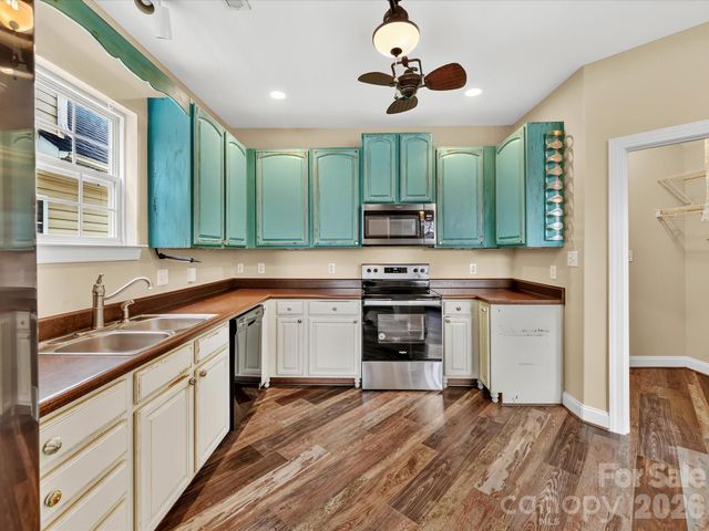 9645 Storybook Avenue NW, Concord, NC 28027