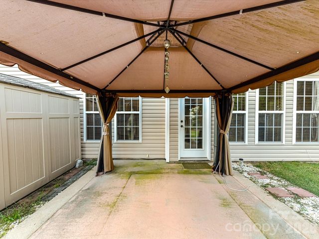 9645 Storybook Avenue NW, Concord, NC 28027