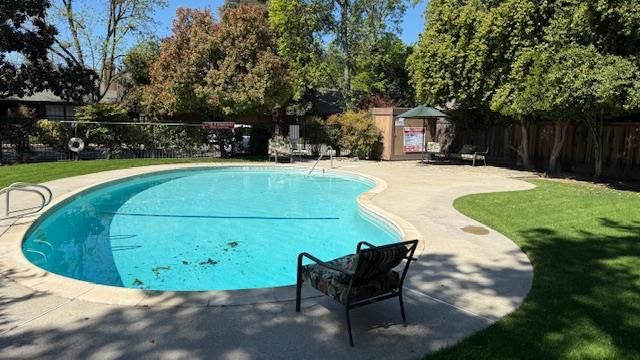4605 N Glenn Avenue, Fresno, CA 93704