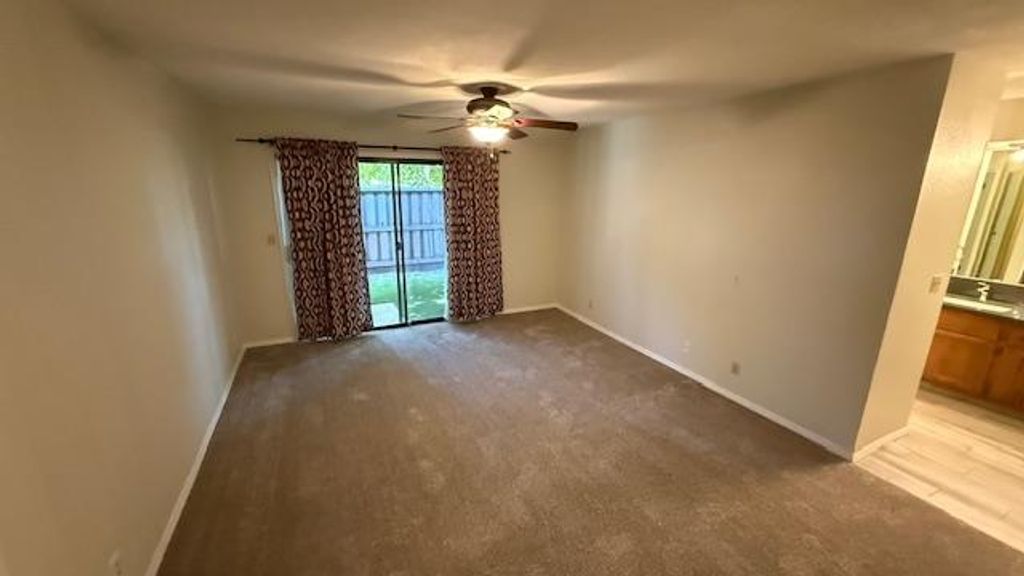 Image 17 of property listing at 4605 N Glenn Avenue, Fresno, CA 93704