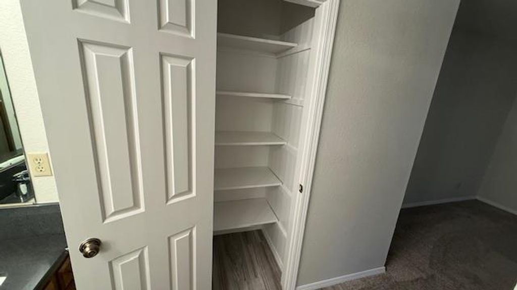 Image 21 of property listing at 4605 N Glenn Avenue, Fresno, CA 93704