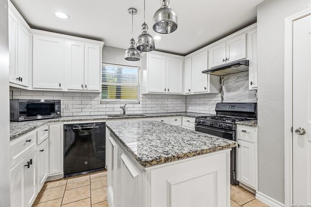 105 El Fledo, San Antonio, TX 78210