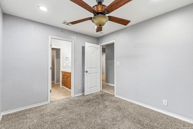 105 El Fledo, San Antonio, TX 78210