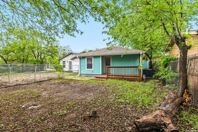 105 El Fledo, San Antonio, TX 78210