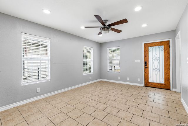 105 El Fledo, San Antonio, TX 78210
