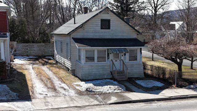 415 County Street, Bennington, VT 05201