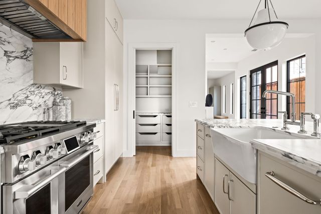 3936 Hawthorne Avenue, Dallas, TX 75219