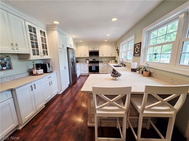 3753 Jaycox Road, Avon, OH 44011