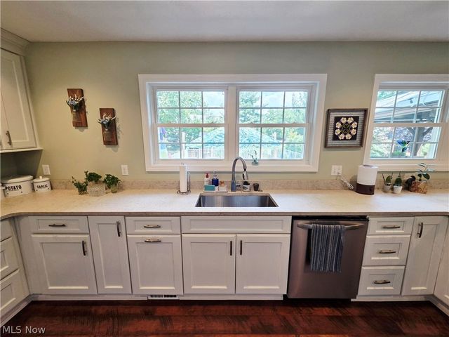 3753 Jaycox Road, Avon, OH 44011