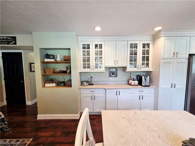 3753 Jaycox Road, Avon, OH 44011