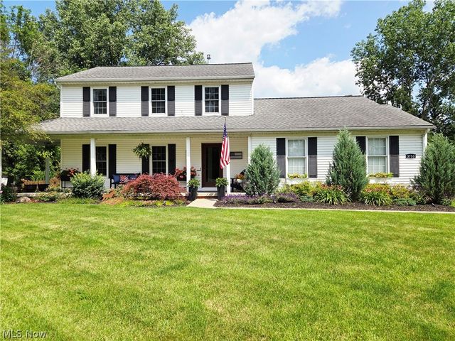 3753 Jaycox Road, Avon, OH 44011