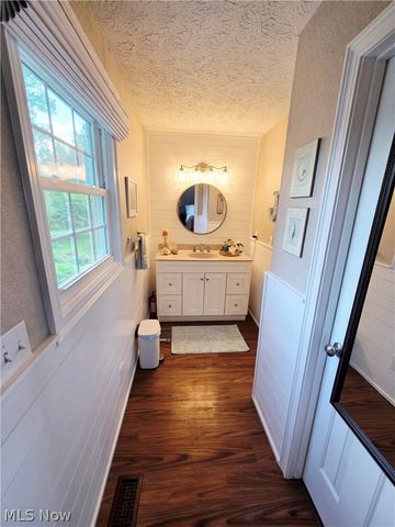 3753 Jaycox Road, Avon, OH 44011