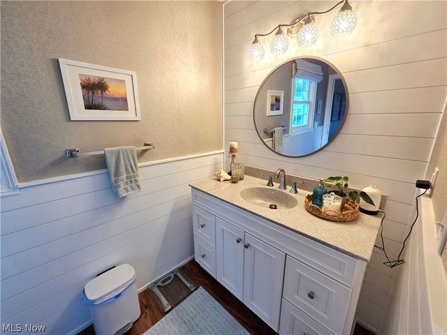 3753 Jaycox Road, Avon, OH 44011