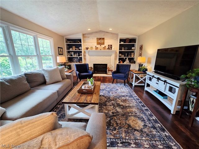 3753 Jaycox Road, Avon, OH 44011