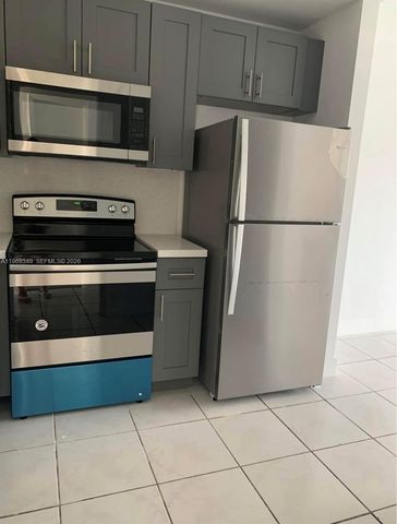 7505 SW 82nd St 306, Miami, FL 33143