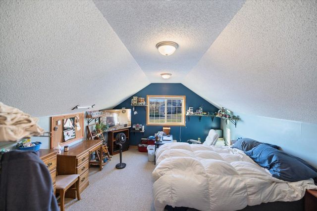 21331 Queen Court NW, Elk River, MN 55330