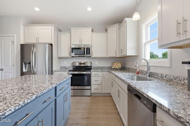 72 Sanford Lane, Dunn, NC 28334