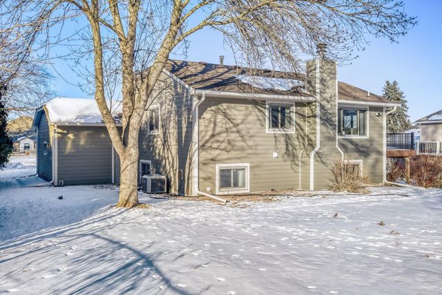 7611 Hilo Lane N, Forest Lake, MN 55025