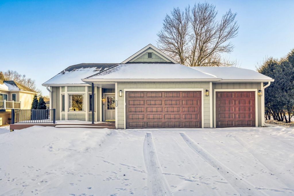 7611 Hilo Lane N, Forest Lake, MN 55025