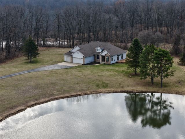 8727 Butterfield Highway, Bellevue, MI 49021