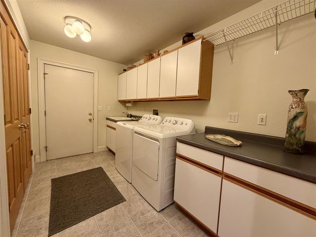 8727 Butterfield Highway, Bellevue, MI 49021