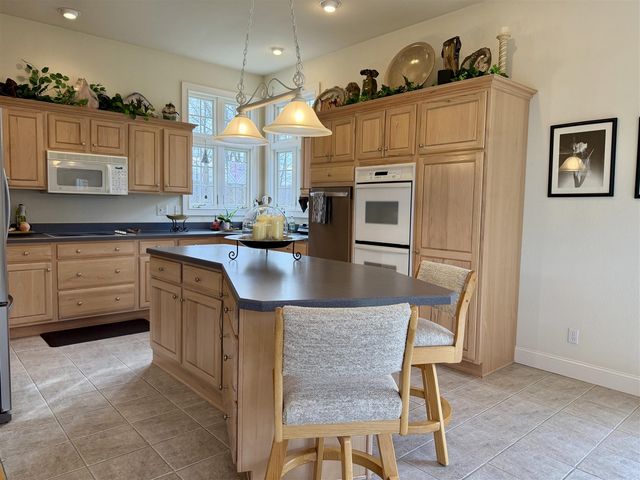 8727 Butterfield Highway, Bellevue, MI 49021