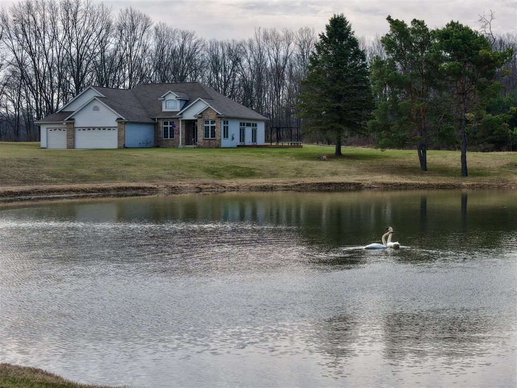 8727 Butterfield Highway, Bellevue, MI 49021