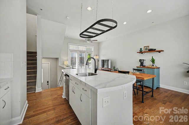 906 Garden District Drive, Charlotte, NC 28202