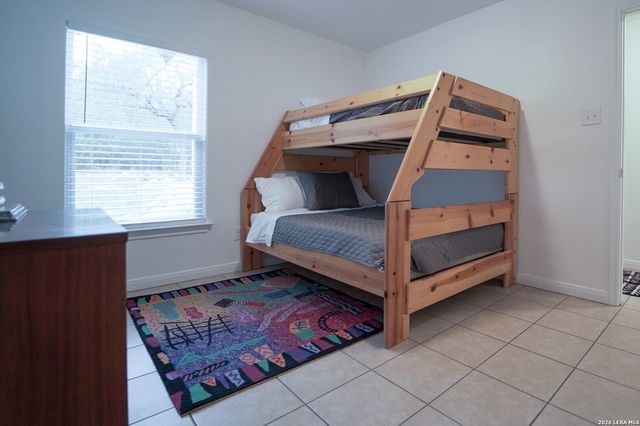 685 Ridgerock Dr, Canyon Lake, TX 78133