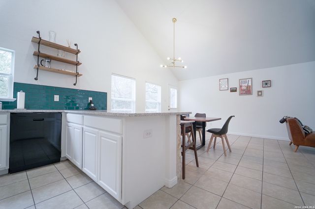 685 Ridgerock Dr, Canyon Lake, TX 78133