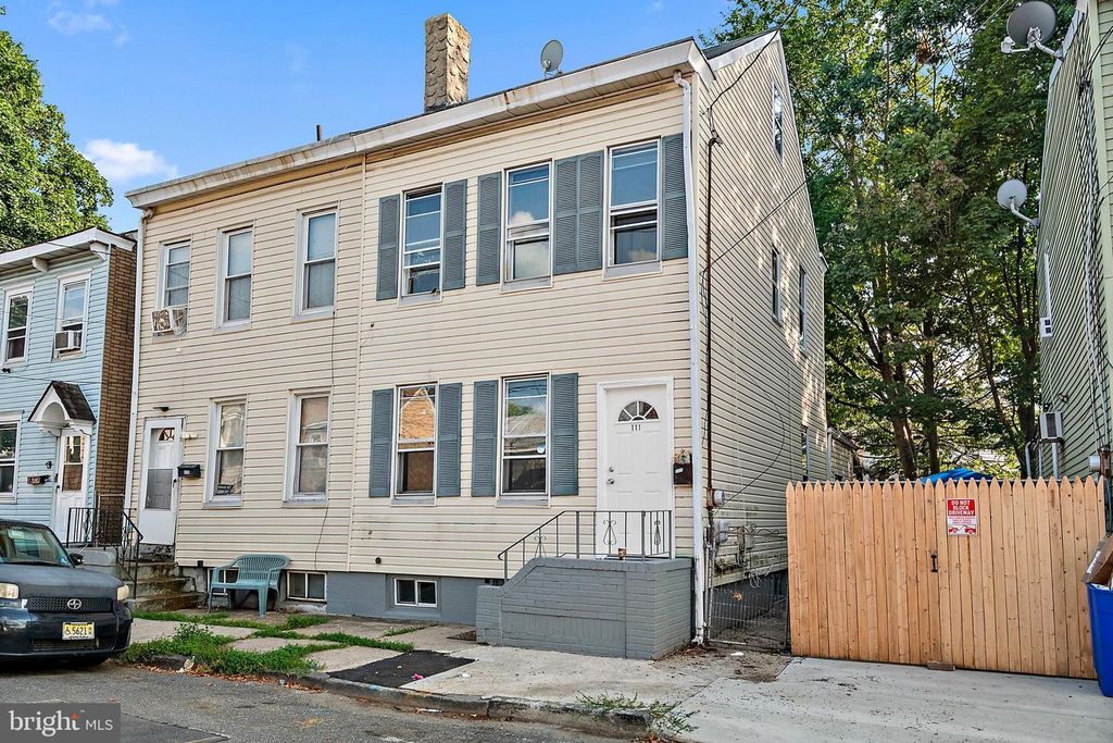 111 ADELINE ST, Trenton, NJ 08611