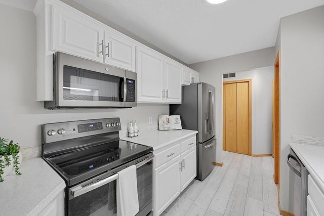 12384 Zealand Avenue N, Champlin, MN 55316