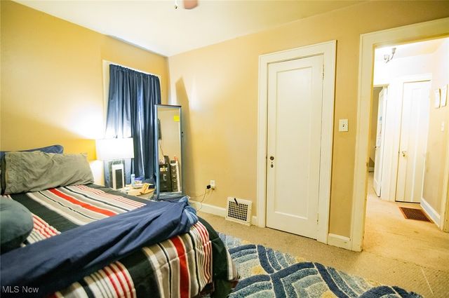 2304 Broad Street, Parkersburg, WV 26101