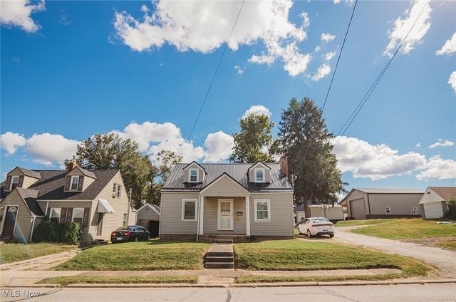 2304 Broad Street, Parkersburg, WV 26101