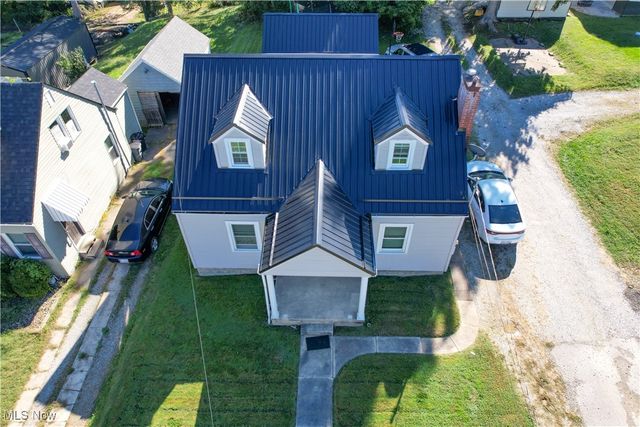 2304 Broad Street, Parkersburg, WV 26101