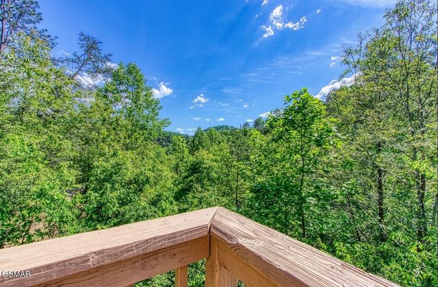 1723 Walker Trail, Sevierville, TN 37876