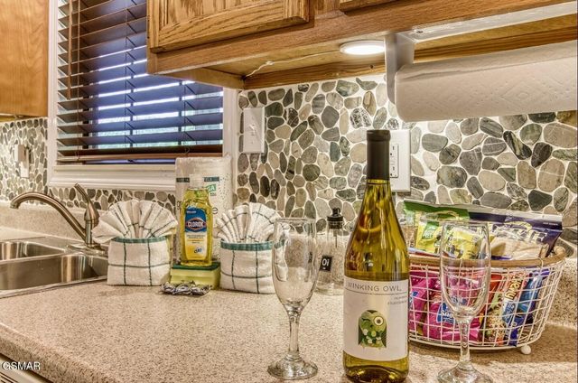 1723 Walker Trail, Sevierville, TN 37876