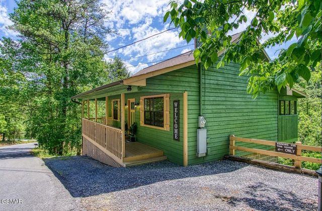 1723 Walker Trail, Sevierville, TN 37876