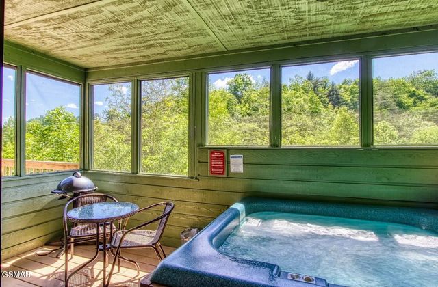 1723 Walker Trail, Sevierville, TN 37876