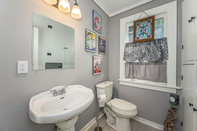 3907 E Douglas, Wichita, KS 67218